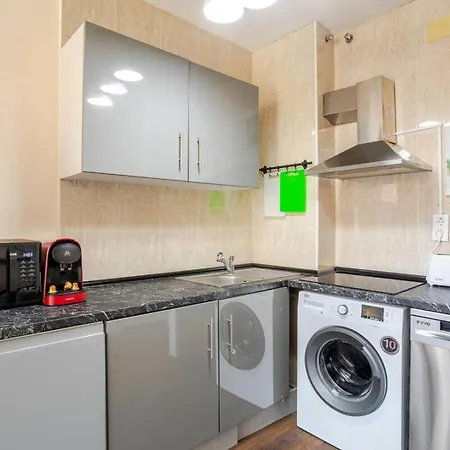 Con Piscina Cerca De Playa De Fenals *