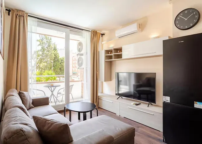 Con Piscina Cerca De Playa De Fenals