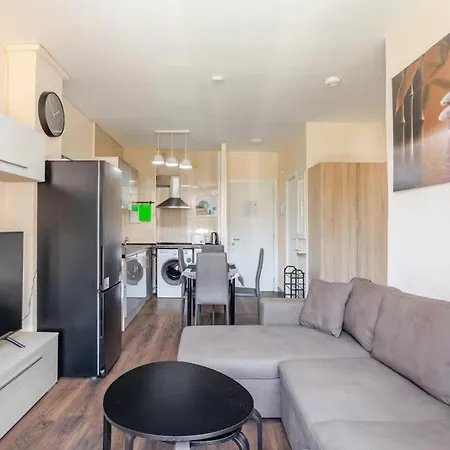 Apartamento Con Piscina Cerca De Playa De Fenals *