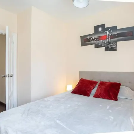 Apartamento Con Piscina Cerca De Playa De Fenals Lloret de Mar