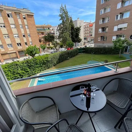 Con Piscina Cerca De Playa De Fenals