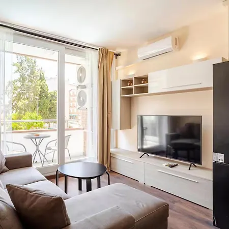 Con Piscina Cerca De Playa De Fenals