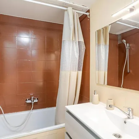 Con Piscina Cerca De Playa De Fenals