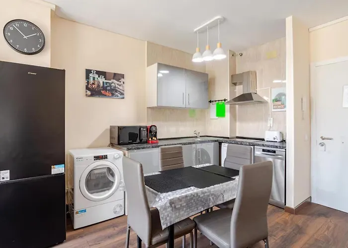 Con Piscina Cerca De Playa De Fenals Apartman Lloret de Mar