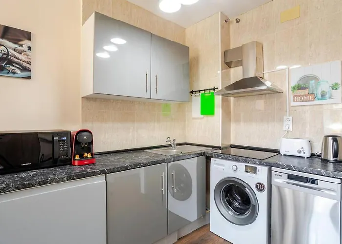 Con Piscina Cerca De Playa De Fenals *