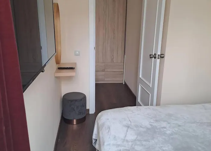 Con Piscina Cerca De Playa De Fenals Apartman